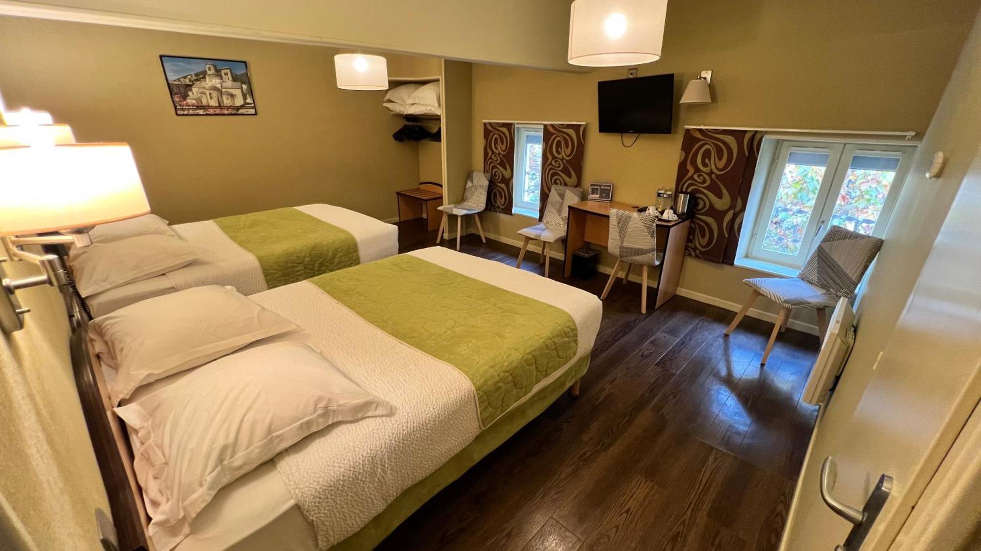 Logis Hotel Restaurant Azalees Tournon-sur-Rhone Buitenkant foto