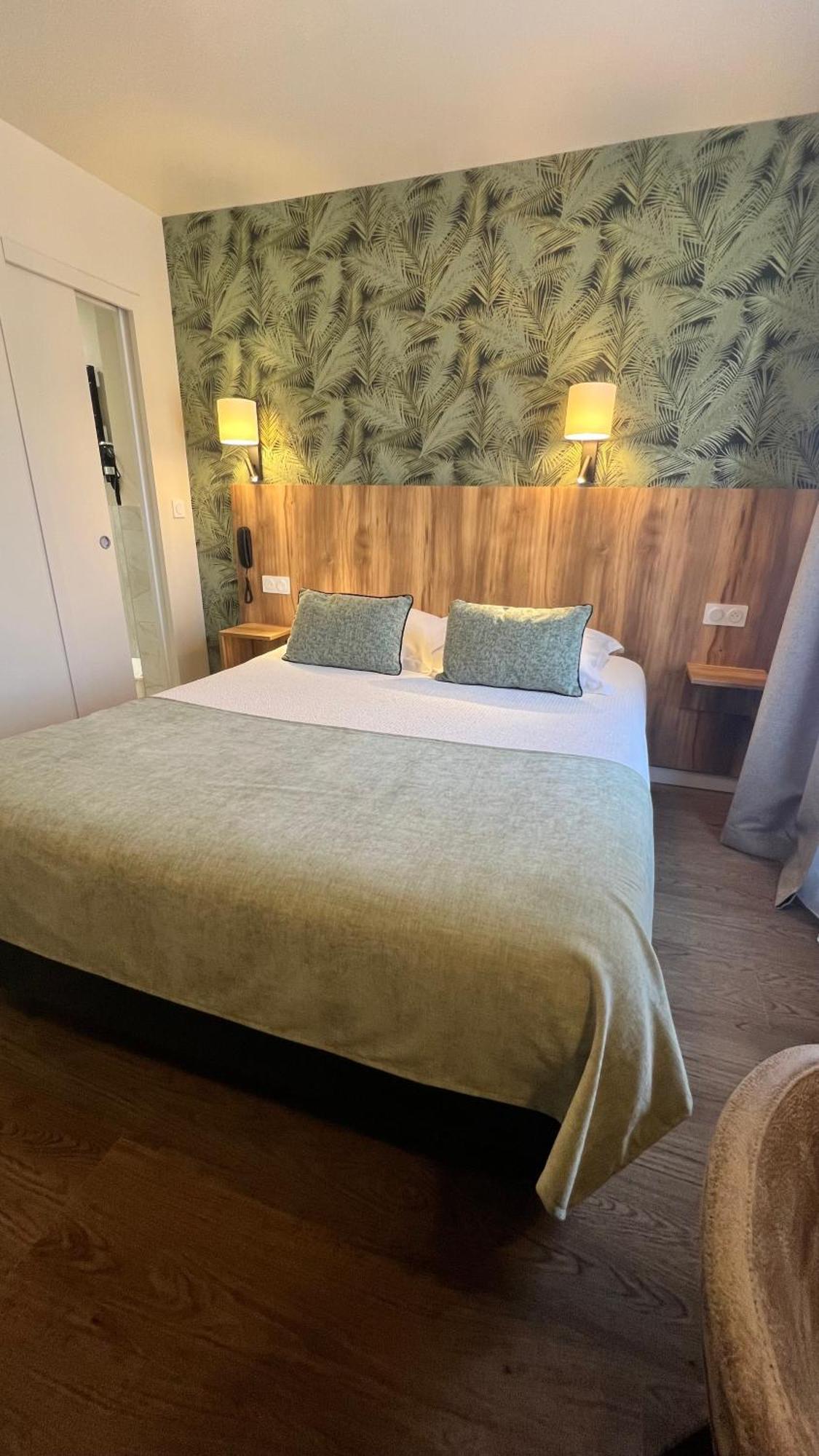 Logis Hotel Restaurant Azalees Tournon-sur-Rhone Buitenkant foto