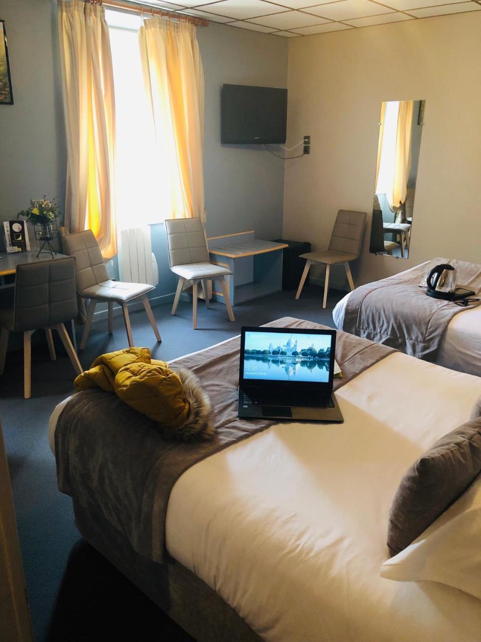 Logis Hotel Restaurant Azalees Tournon-sur-Rhone Buitenkant foto